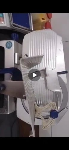 Máquina de cortar frios 