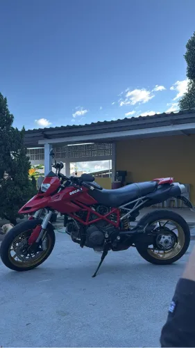 VENDO DUCATI HYM 800 CILINDRADA