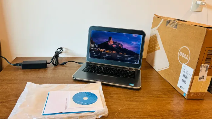 Ultrabook Dell Inspirion 14Z i5, impecável.