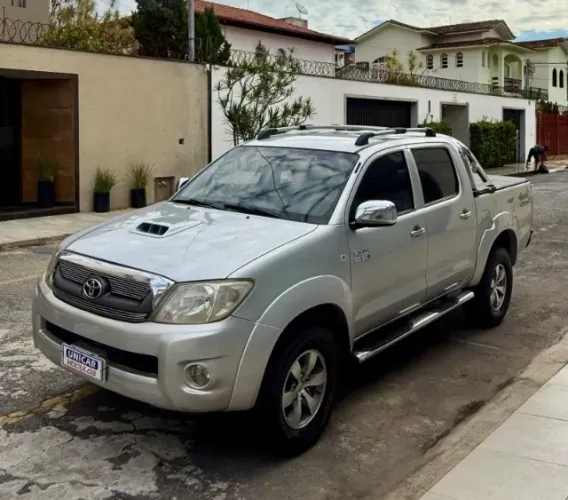 Toyota Hilux CD SRV D4-d 4X4 3.0 TDI Diesel AUT 2009