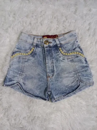 Short Jeans Feminino com Detalhe em Pérolas Tamanho 38