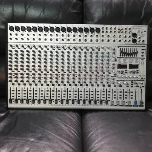 mesa de som Behringuer troco por mesa de 12 canais,e pego violão como volta