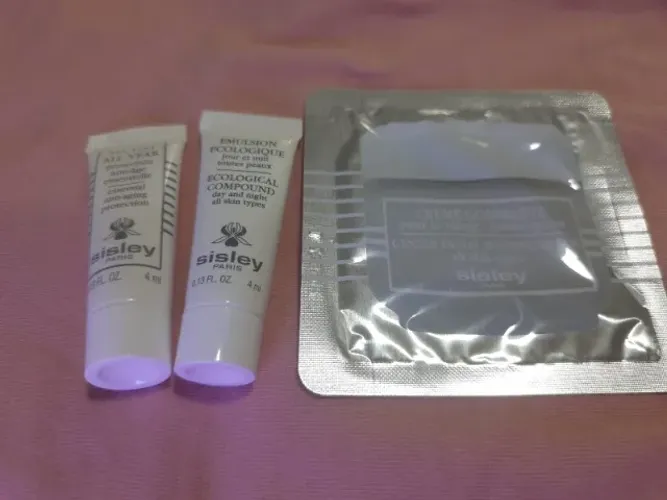 Kit Amostras Miniaturas Sisley Paris (All Day All Year + Émulsion Écologique + Crème Gomma