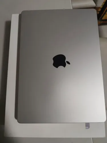 MacBook m5 pro na garantia