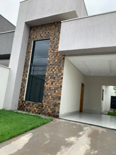 Casa com 3 dormitórios à venda, 120 m² por R$ 550.000,00 - Setor Santa Luzia - Aparecida d