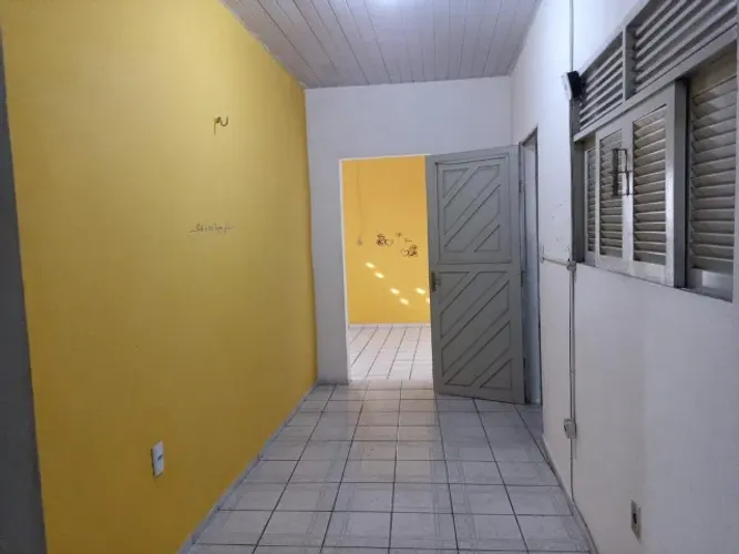 Casa nova descoberta próx ao midway
