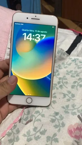 Celular iPhone 8 plus , funciona tudo , bateira 100%