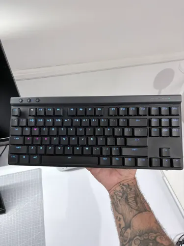 Teclado gamer Logitech G515 tkl sem fio 