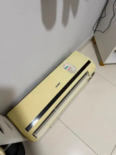 Evaporadora Comfree de ar condicionado split, em perfeito estado de funcionamento!