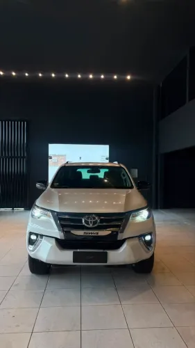 Toyota Hilux SW4 SRX 4X4 2.8 TDI 16V Dies. Aut. 2018