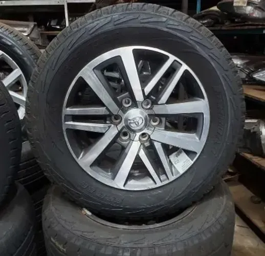 3 RODAS LIGA LEVE DA HILUX 2016 A 2026  ARO 18 ORIGINAL