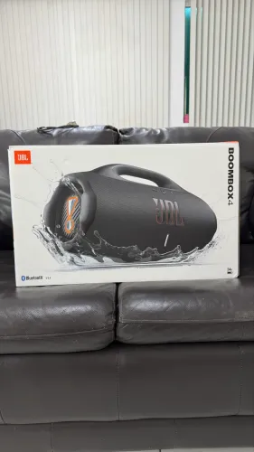 JBL Boombox 4