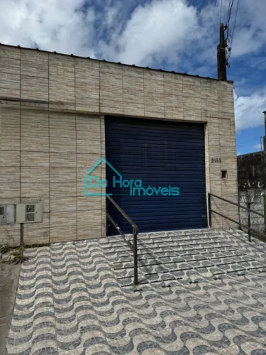 salão comercial amplo com dois banheiros para locação em Mongaguá