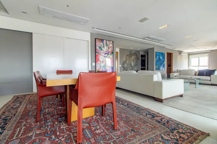 Apartamento à venda em Moema mobiliado 275 metros quadrados 3 suítes andar alto 4 vagas vi
