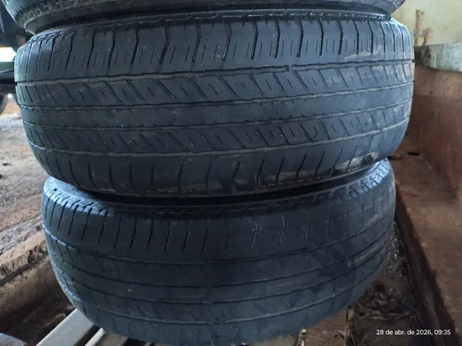 Pneus Bridgeston 265/65 R17