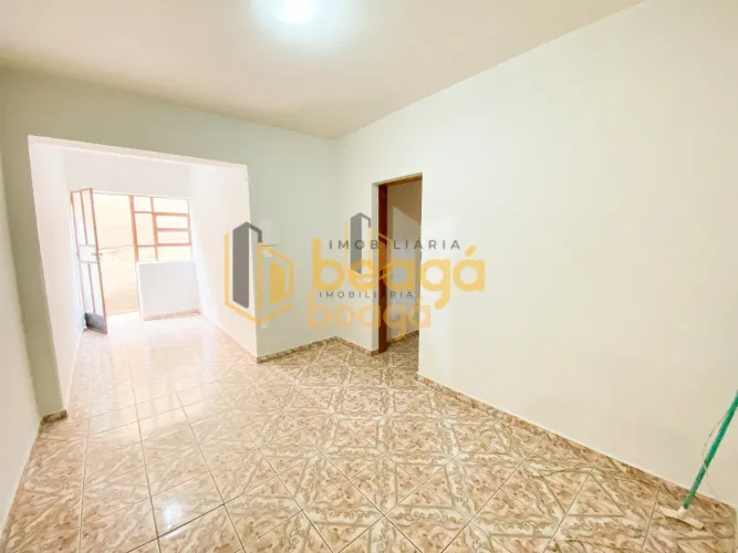 Casa Geminada Coletiva com 3 quartos para alugar em Belo Horizonte
