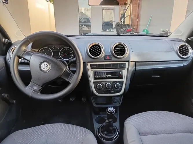 Volkswagen Voyage 1.0/1.0 City MI Total Flex 8V 4P 2011