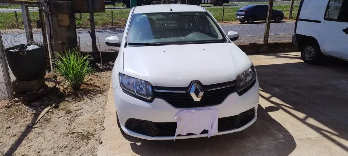 Renault Logan Expression Hi-flex 1.6 8V 4P 2015
