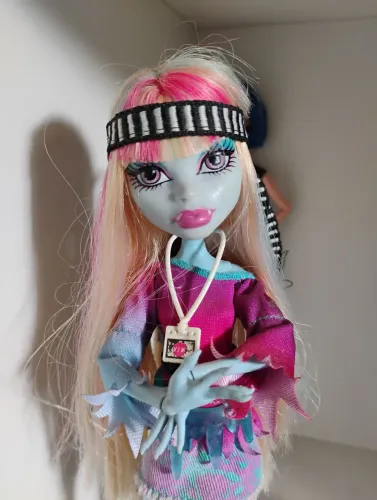 Boneca Monster High abby