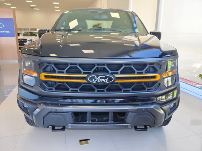 Ford F-150 Tremor 4X4 5.0 V8 2025