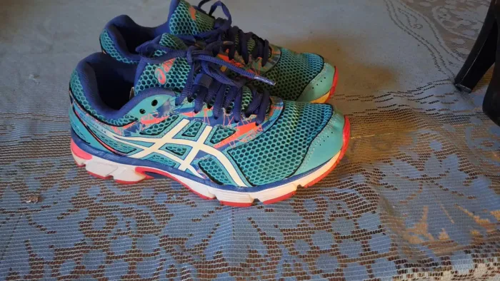 Tenis numeração 35 valor 50 reais