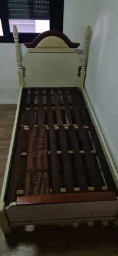 Cama solteiro, sem colchão