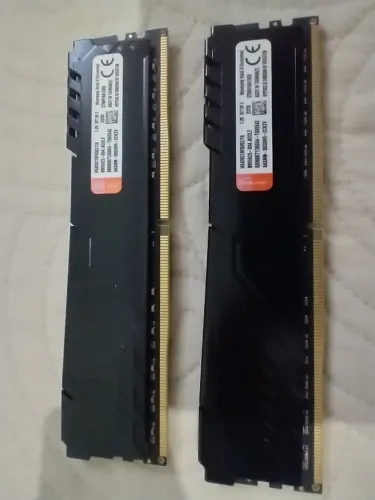 1 par de memória RAM 8 GB 2666 Mhz HX426C16FB3K2/16