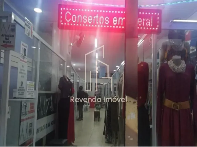 Prédio comercial no Jardim Brasi - 219m²