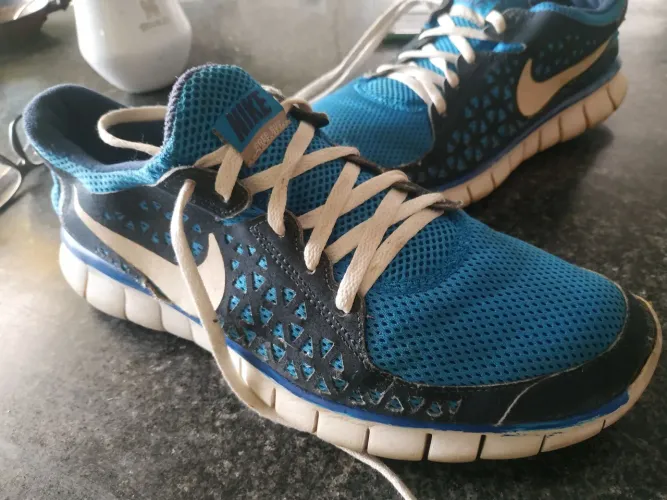 Tenis Nike Free run 43
