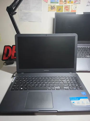 Notebook Samsung Essentials - Ideal para estudantes