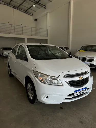 Chevrolet Onix Hatch LT 1.0 8V Flex Power Mec. 4P 2015