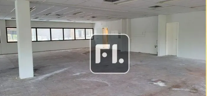 Conjunto comercial com 406,83 m² na Barra Funda para locação,