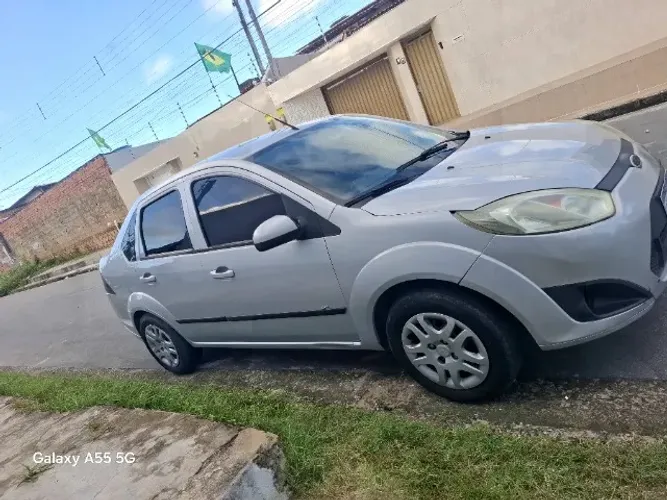 Ford Fiesta Sedan SE 1.6 8V Flex 4P 2014
