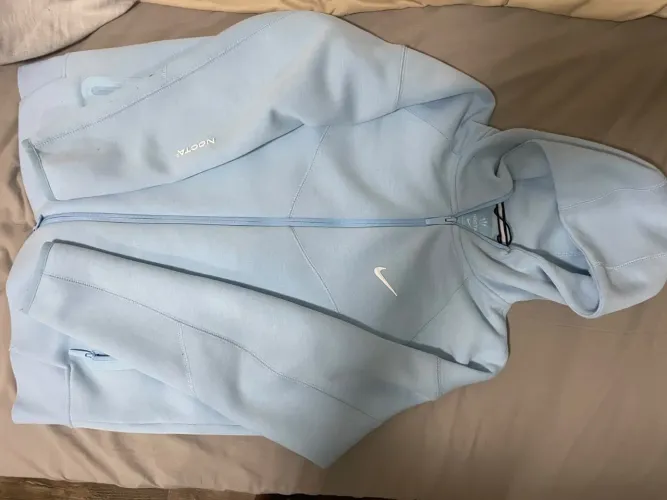 casaco nike nocta P azul bebê