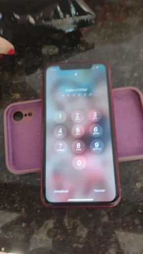 iPhone XR red