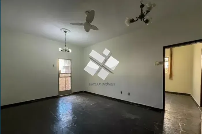 Casa comercial à venda, 4 quartos, Nova Suíssa - Belo Horizonte/MG