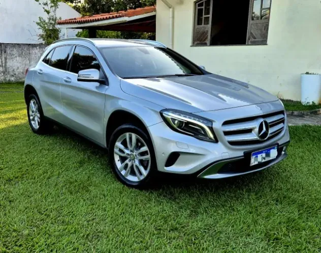 Mercedes-Benz GLA 200 Adv. 1.6/1.6 TB 16V Flex Aut. 2016