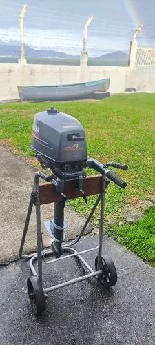 Motor popa Yamaha 4hp