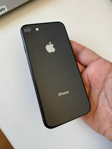 iPhone 8 64GB - Muito conservado
