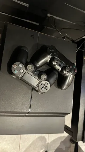 PS4 4 Fat 500GB - Desbloqueado (Versão 12.50 via Disco)