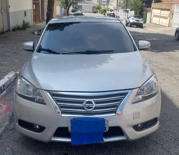 Nissan Sentra SV 2.0 Flexstart 16V Aut. 2016