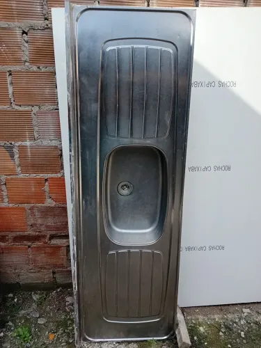 balcão  de pia de cozinha em aço inox medindo 1.80 x 0.55