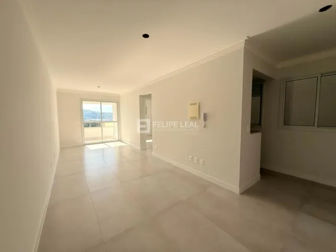 Apartamento em Kobrasol - São José