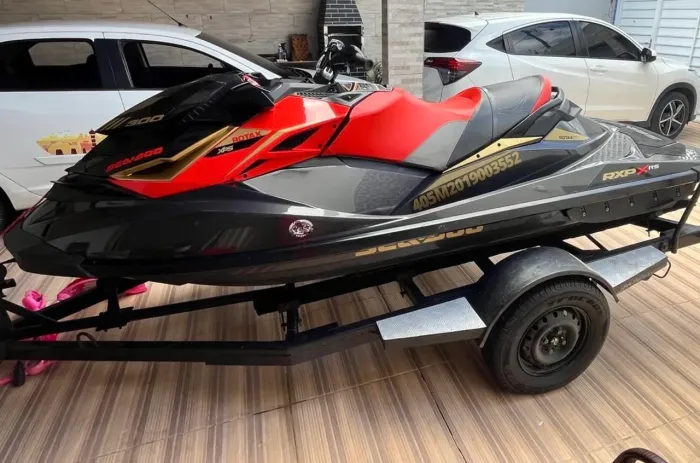 Vende-se ou troca jetski Sea-Doo RXP-X 300 Bombardier 2019