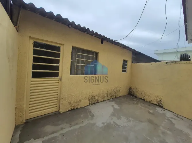 Casa de Fundos para Alugar com 2 dormitórios Próximo a Lagoa do Taquaral
