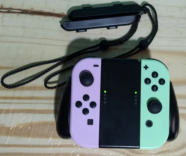 Par Joy Con + Straps + Comfort grip Switch 1°linha