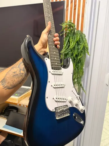 Guitarra NOVA