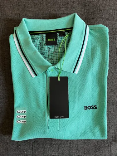 Camisa polo Hugo Boss com listras na gola