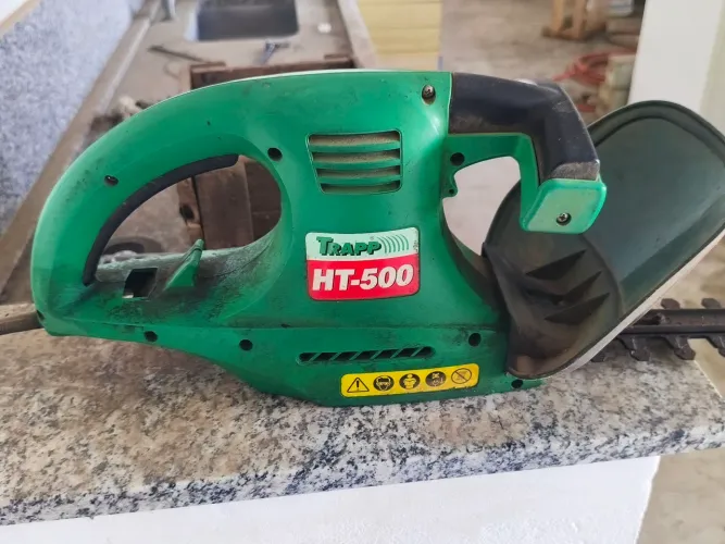 Aparador de cerca viva Trapp HT-500