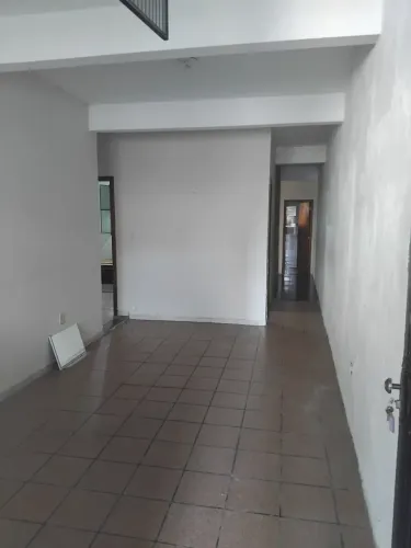 Bangu Centro - Alugo Junto. Estação / Guanabara - Casa de Vila 2 Qts.